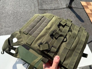 vesta-na-airsoft-nosic-platov
