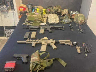 kompletna-airsoft-vybava-2-ar15-glock-vystroj