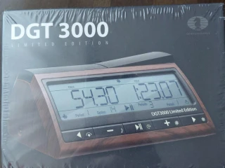 dgt-3000-limited-edition-profesionalne-sachove-hodiny