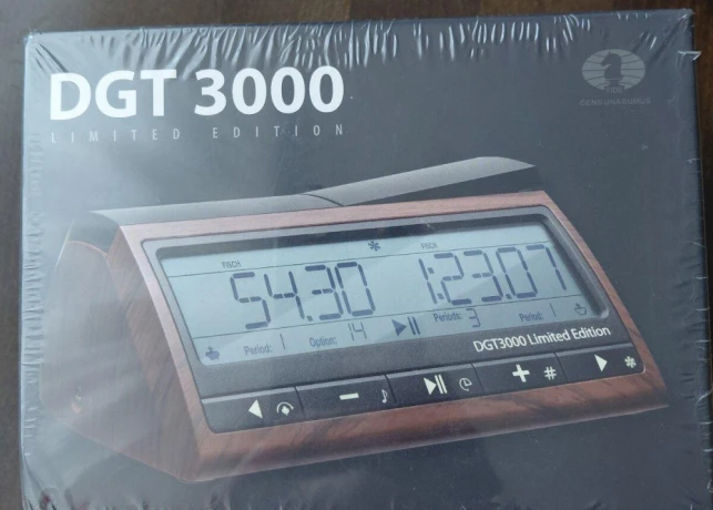 dgt-3000-limited-edition-profesionalne-sachove-hodiny-big-0
