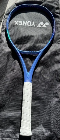 yonex-ezone-98-blast-blue-grip3-big-0