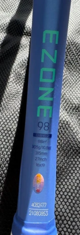 yonex-ezone-98-blast-blue-grip3-big-1
