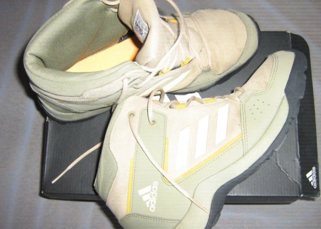 adidas-vel-40-big-2