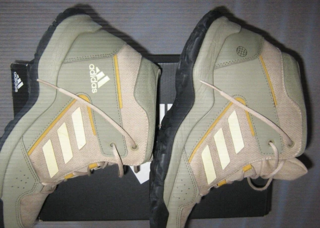 adidas-vel-40-big-0