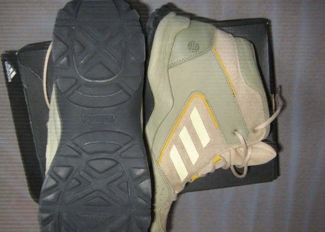 adidas-vel-40-big-1