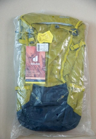 deuter-guide-lite-28-sl-big-2
