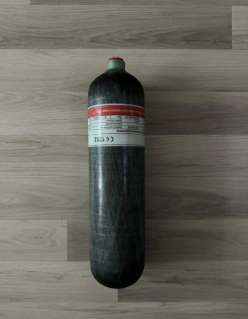 kompozitna-flasa-na-vzduch-300-bar-pcp-big-0