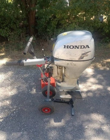 lodny-motor-honda-10-hp-big-4
