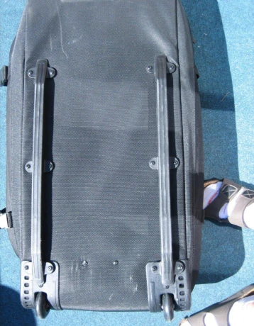 velka-expedicna-cestovna-taska-keen-na-kolieskach-100l-big-1