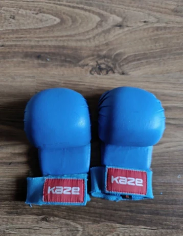 karate-rukavice-na-kumite-big-0