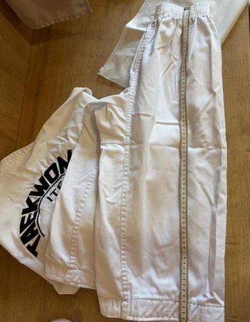 taekwondo-dobok-140-big-2