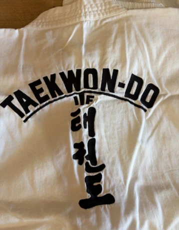 taekwondo-dobok-180-big-0