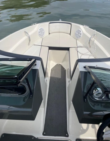 lodmotorovy-cln-sea-ray-190-big-2