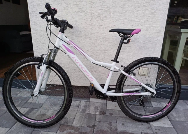 dievcensky-horsky-bicykel-kross-lea-big-1