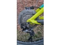 celoodpruzeny-enduro-bicykel-giant-reign-2-m-275-pneu-small-2