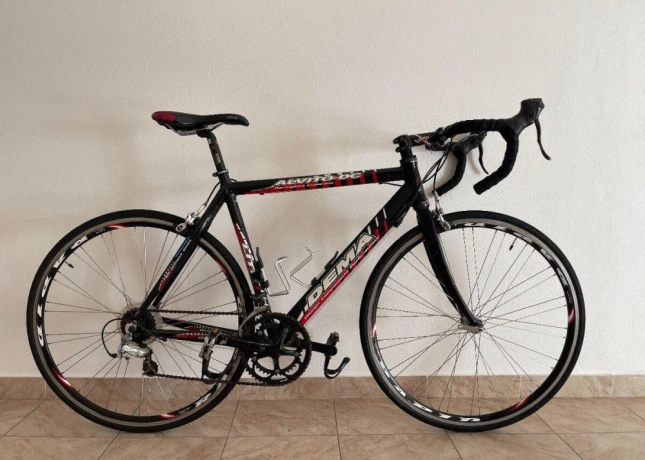 cestny-bicykel-dema-alvito-dc-m-ram-54-cm-funkcny-big-4