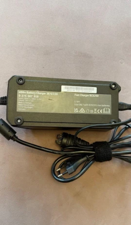 bosch-ebike-battery-charger-36-6230-big-2