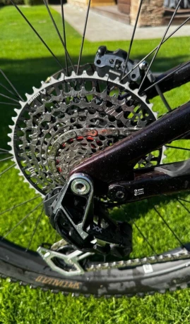 specialized-s-works-turbo-levo-4-red-big-2