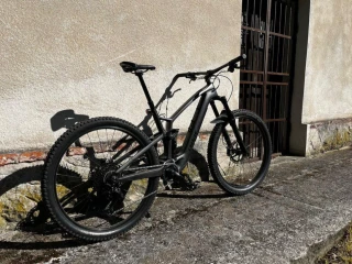 elektrobicykel-trek-fuel-exe