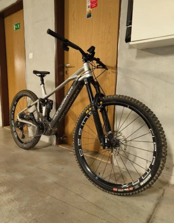 mondraker-crafty-r-2024-750wh-velk-lxl-big-0