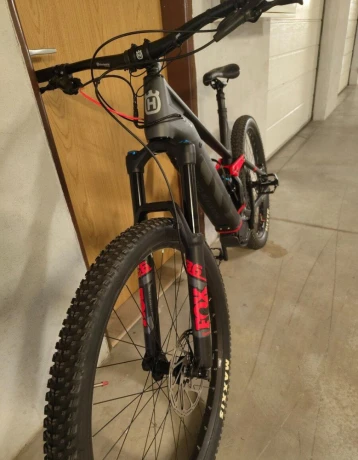 novy-husqvarna-mountain-cross-r2024-velk-l-big-1