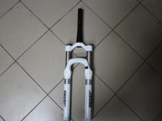 vidla-fox-fit-rl-32-120-26-a-vzduchova-vidla-rockshox-35