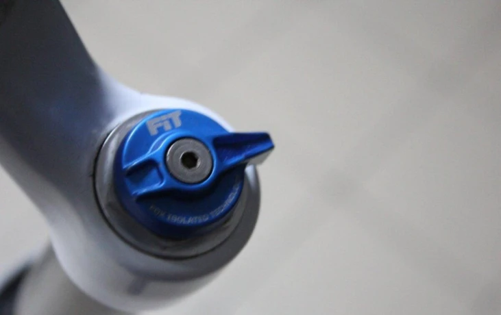 vidla-fox-fit-rl-32-120-26-a-vzduchova-vidla-rockshox-35-big-2