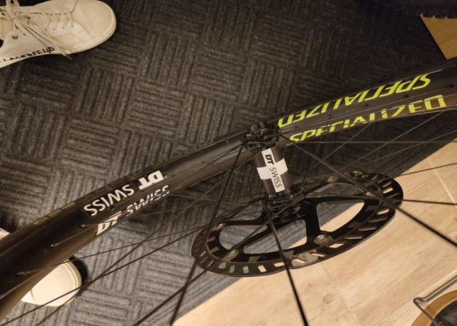 karbonove-kolesa-dt-swiss-specialized-big-2