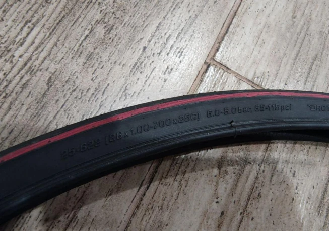 plast-schwalbe-lugano-700x25c-k-guard-big-2