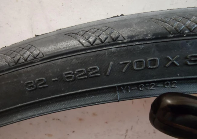 plast-vittoria-zaffiro-v-700x32c-big-3