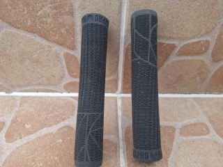 grip-madla-na-kolobezku-bicykel-e-bike-a-ine-kukirin