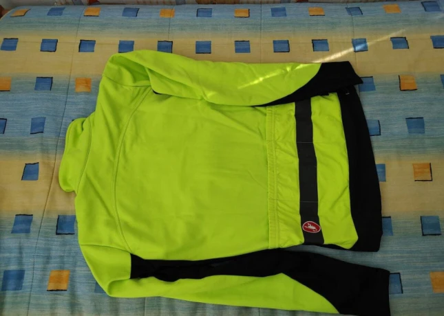 zimna-cyklisticka-bunda-castelli-raddoppia-3-big-2