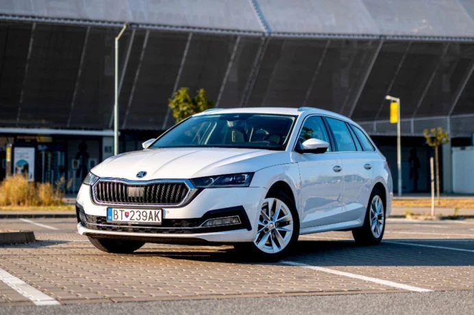 skoda-octavia-combi-20-tdi-scr-ambition-dsg-110kw150hp-a7-big-1