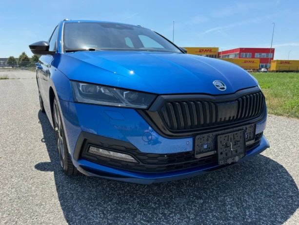 skoda-octavia-combi-20-tdi-scr-sportline-dsg-big-3