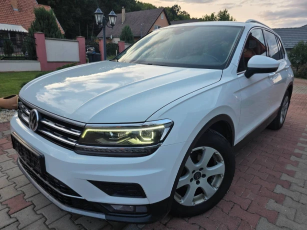 volkswagen-tiguan-vw-20tdi-scr-bmt-highline-dsg-a7-110kw-eu6-5d2016-2018-big-1