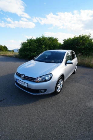volkswagen-golf-golf-16-tdi-comfortline-dsg-77kw105hp-a7-big-0