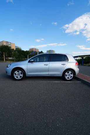 volkswagen-golf-golf-16-tdi-comfortline-dsg-77kw105hp-a7-big-1