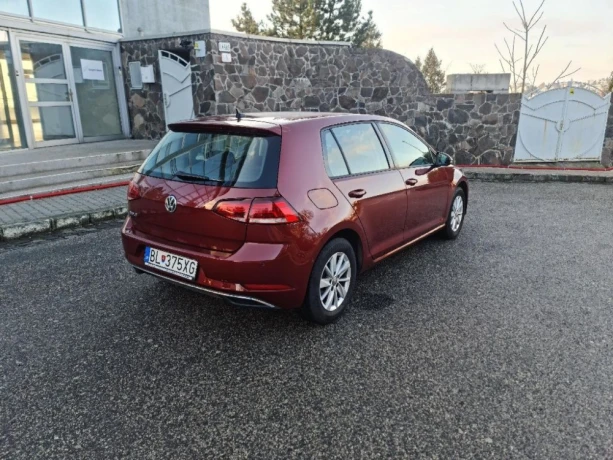 volkswagen-golf-big-2