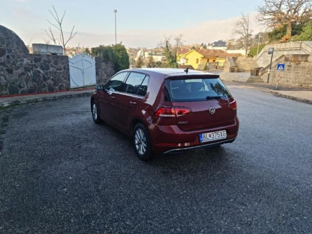 volkswagen-golf-big-1