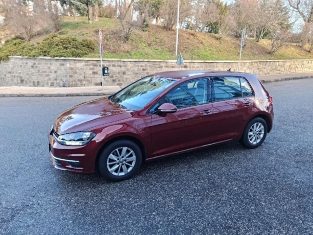 volkswagen-golf-big-0