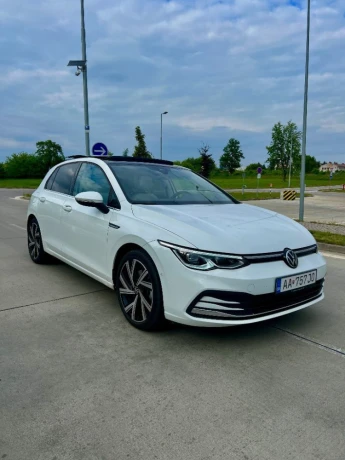 volkswagen-golf-2024-4motion-big-0
