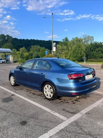 volkswagen-jetta-12-tsi-pri-rychlom-jednani-mozna-dohoda-na-cene-big-2