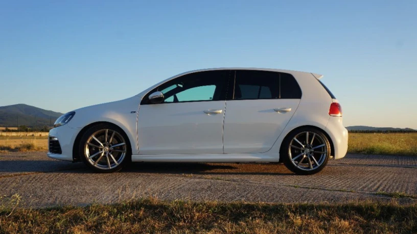 volkswagen-golf-14-tsi-160k-highline-118kw160hp-m6-big-1