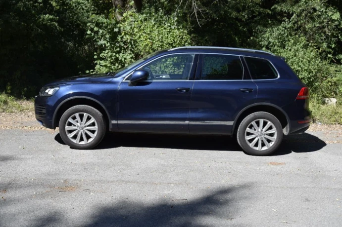 volkswagen-touareg-ii-30-v6-tdi-240k-bluemotion-technology-4xmotion-180kw245hp-a8-big-1