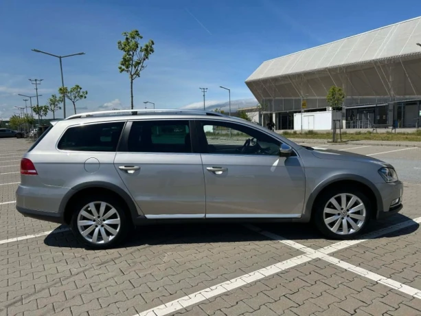 volkswagen-passat-alltrack-variant-4motion-20-tsi-dsg-highline-big-3