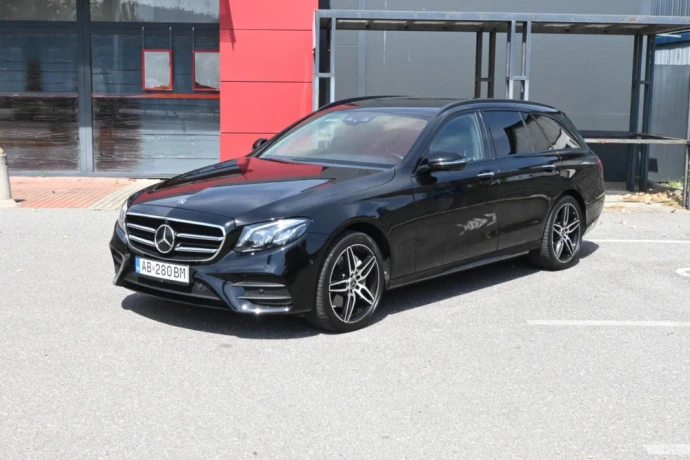 mercedes-benz-e-trieda-kombi-220-d-at-big-0