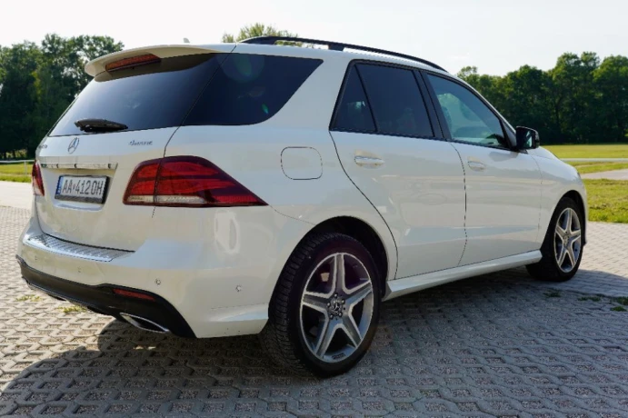 mercedes-benz-gle-trieda-suv-190-kw-nehavarovane-v-dobrom-stave-big-2