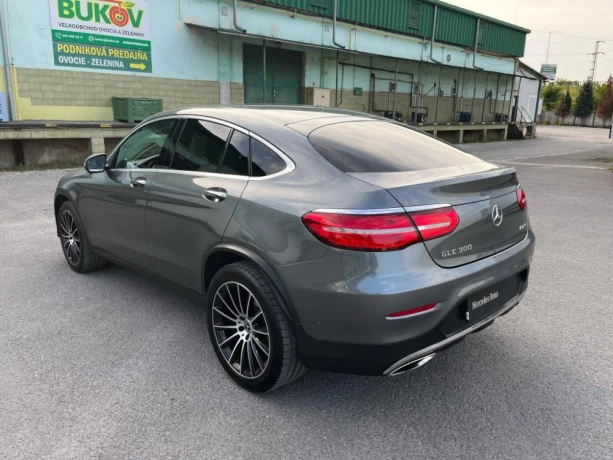 mercedes-glc-kupe-300-4matic-at-big-3