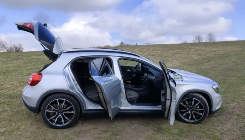 mercedes-benz-gla-180d-dohodou-volat-big-2