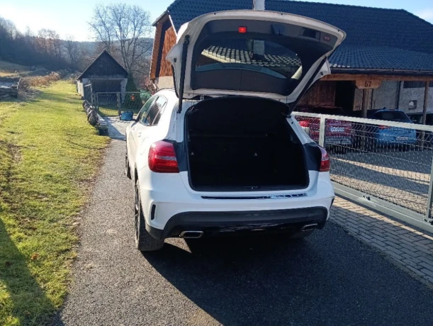 mercedes-benz-gla-200-d-4matic-big-2